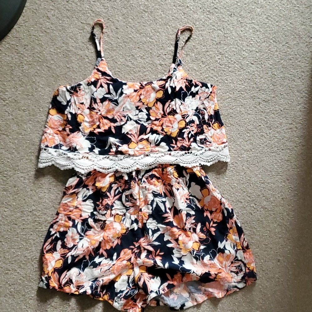 Worn once floral romper